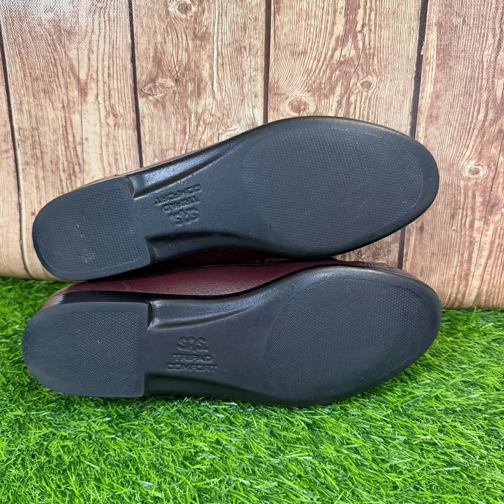 SAS Siesta Loafers Womens Size 9 Medium Burgundy Leather Comfort Slip On